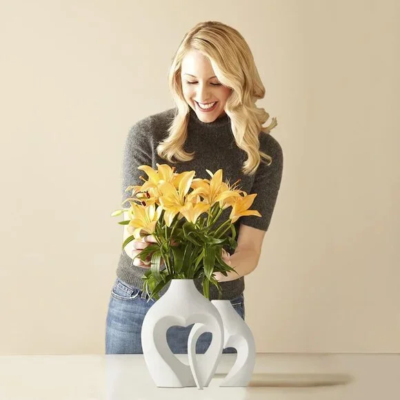 Unique Heart-Shaped Ceramic Vases for Dried Flowers – Decorative Set of 2 - Picture 8 of 8